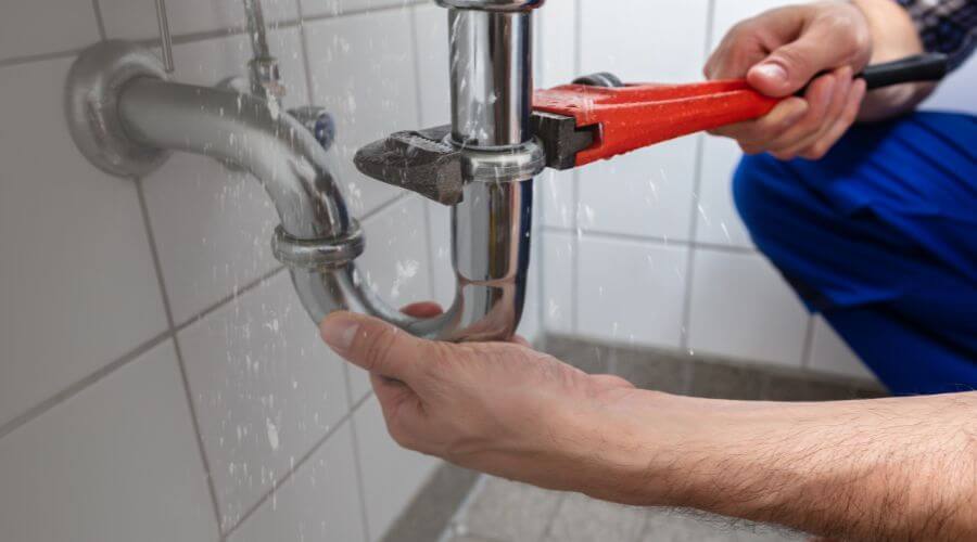 Local annual plumbing maintenance in Fowlerton, IN
